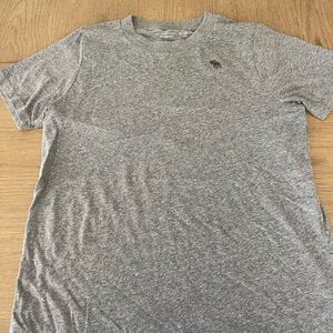 Abercrombie Kids Heather Gray Short Sleeve Tee